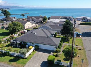 401 Buena Vista Loop, Brookings, OR 97415