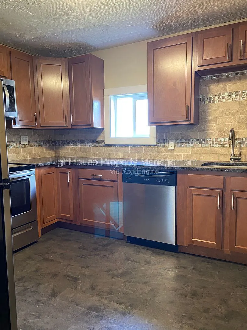 1 bed, 1.0 bath, $800 — Photo 3