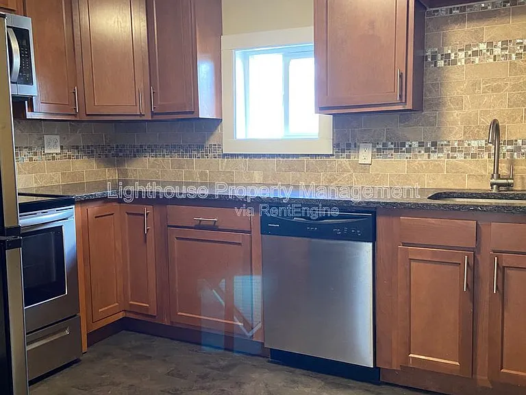 223 E North St #2 — Photo 3