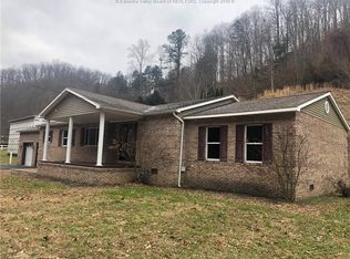 5367 Ridgeview Nellis Rd, Ridgeview, WV 25169
