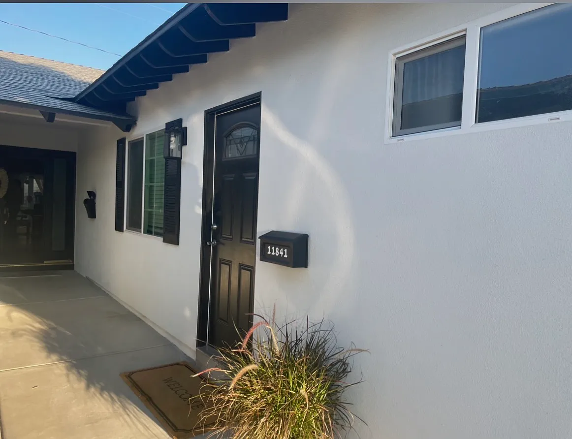 1 bed, 596 sqft, $1,700 — Photo 2