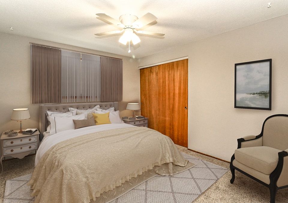 1st image of 330 7th Pl SE APT 4