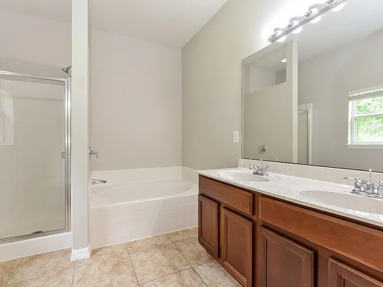416 Marathon Ln — Photo 13