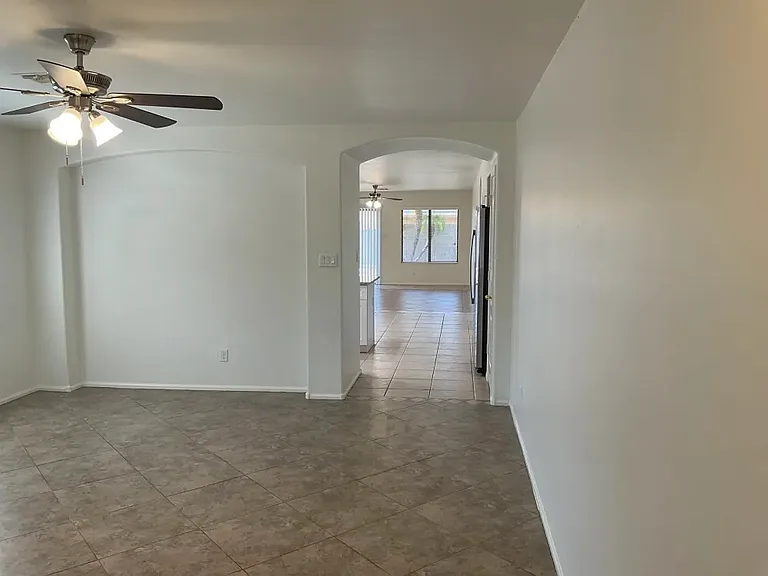 13172 W Port Royale Ln — Photo 6