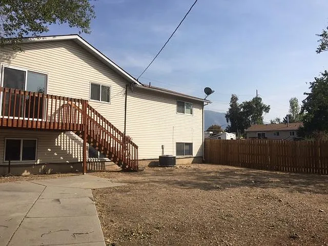 9078 S 1300 E — Photo 23