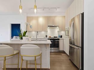 123 W 1st St #409, North Vancouver, BC V7M0E5