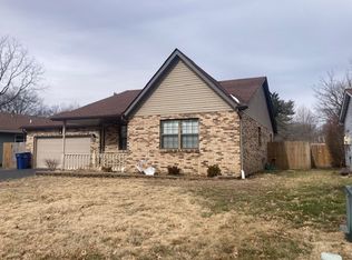 2 Emery Ct, Belleville, IL 62226