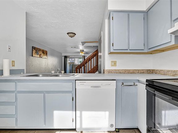 5th image of 2116 SW 39th Dr