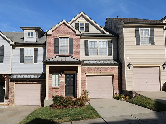2nd image of 982 Silver Leaf Dr