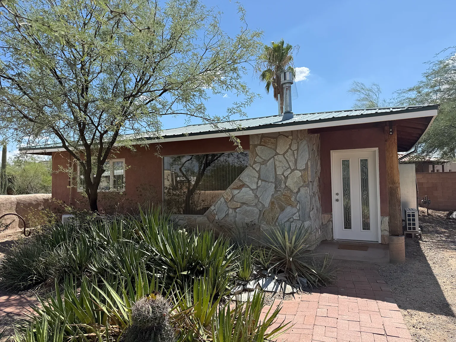 1 bed, 800 sqft, $1,075 — Photo 2