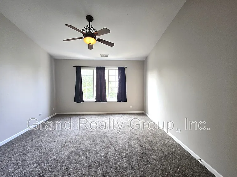 652 S Rosehall Ln — Photo 8