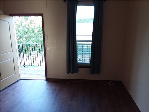 2nd image of 1812 E Alameda St #122