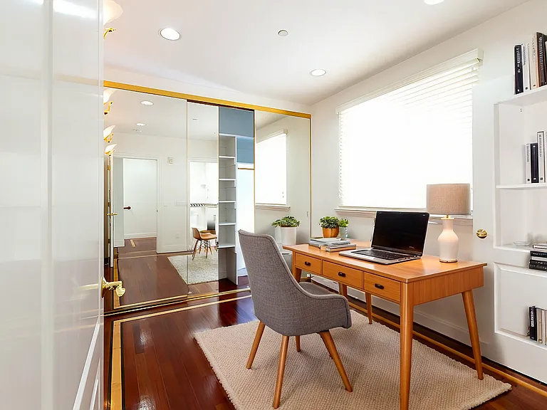 virtual furniture in the picture
