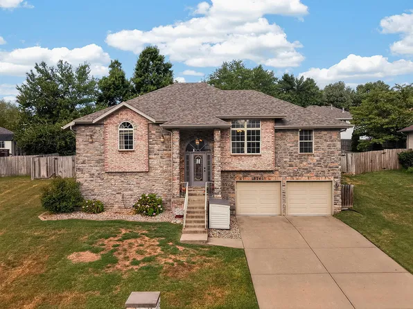 5761 S Fairview Avenue, Springfield, MO 65810