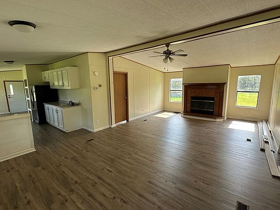 5th image of 452 Tony Davis Rd