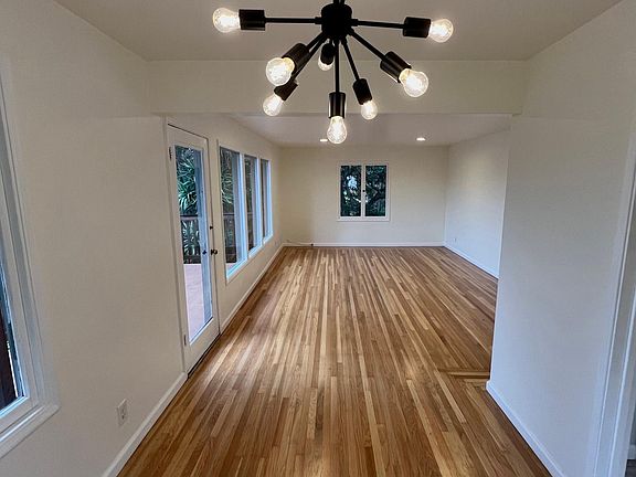Dinning area attached to living room