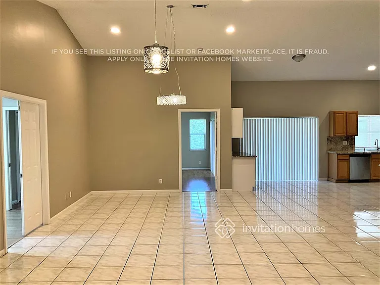 5788 NW 48th Dr — Photo 5