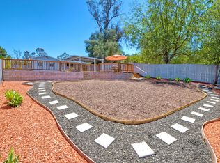 129 S Brandon Rd, Fallbrook, CA 92028