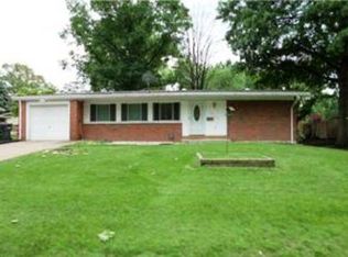 2630 Narraganset Dr, Florissant, MO 63033