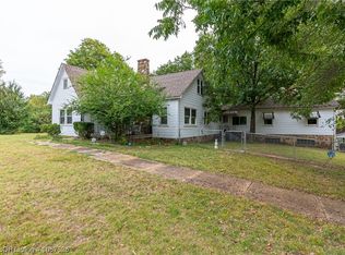 910 N Broadway Ave, Booneville, AR 72927