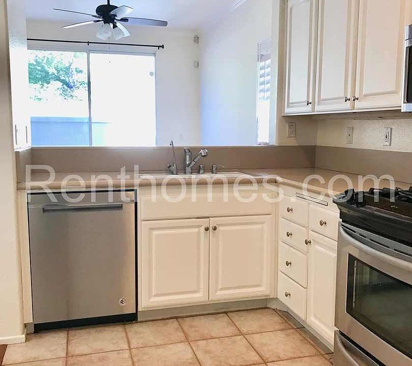 1st image of 12448 Creekview Dr