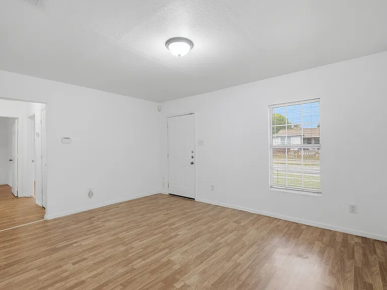 2538 Stovall Dr — Photo 16