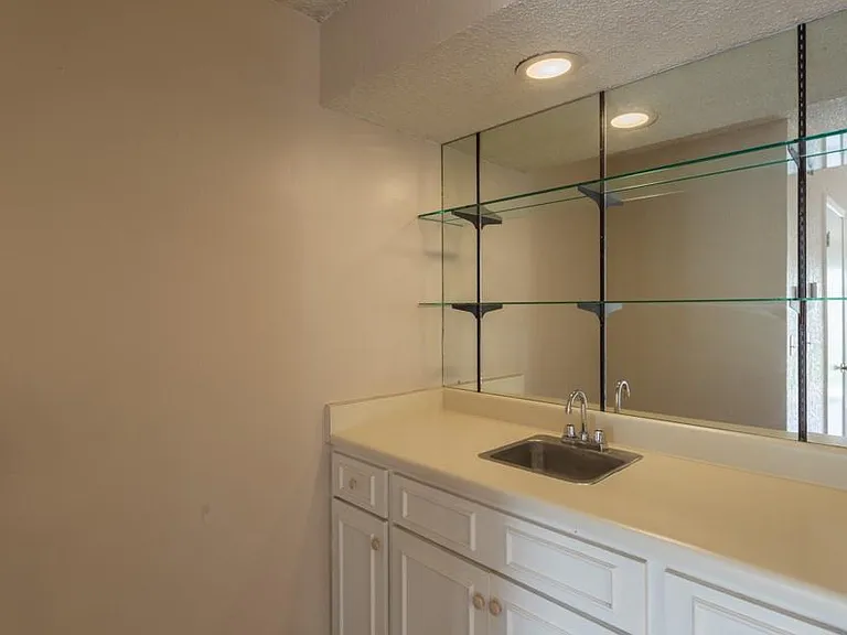 1602 Mill St #C — Photo 11
