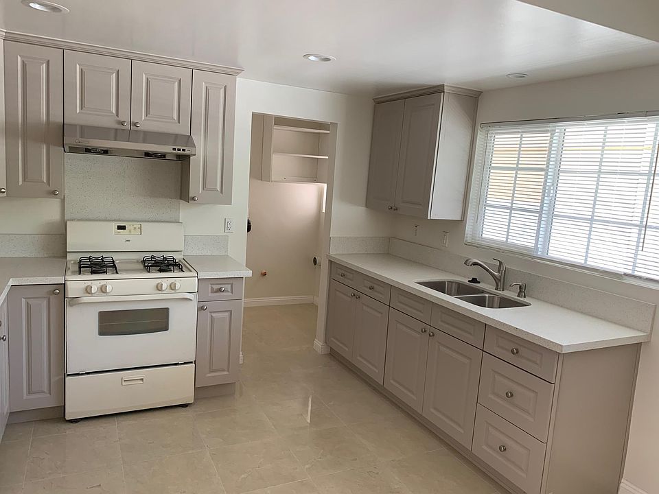 1st image of 720 N Electric Ave #C
