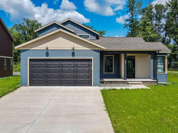 360 ROARK WAY, Amherst, WI 54409