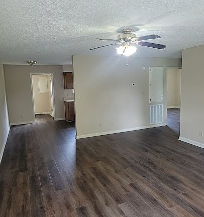 3rd image of 68 Driftwood Ln #1B