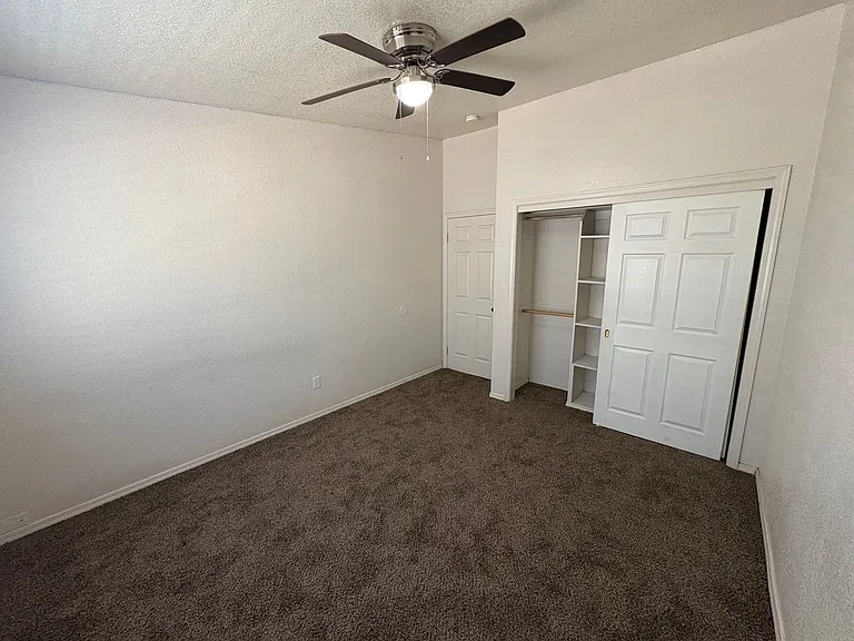 1040 N Sumter Ct — Photo 32