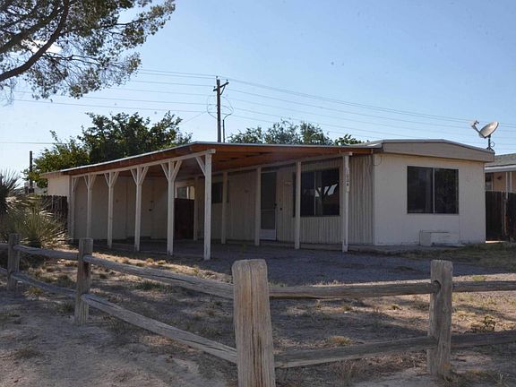 3rd image of 1004 N Mesa Ave