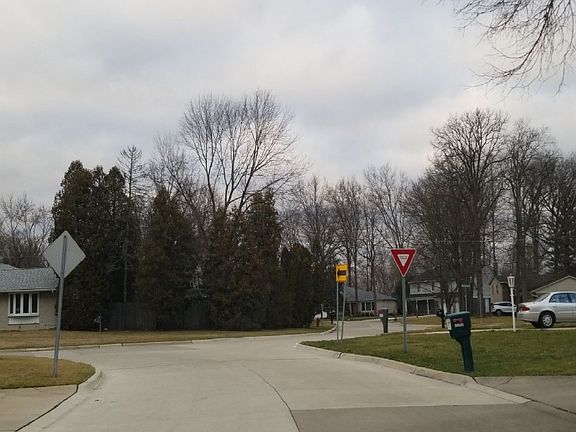 4th image of 29510 Northbrook Ct