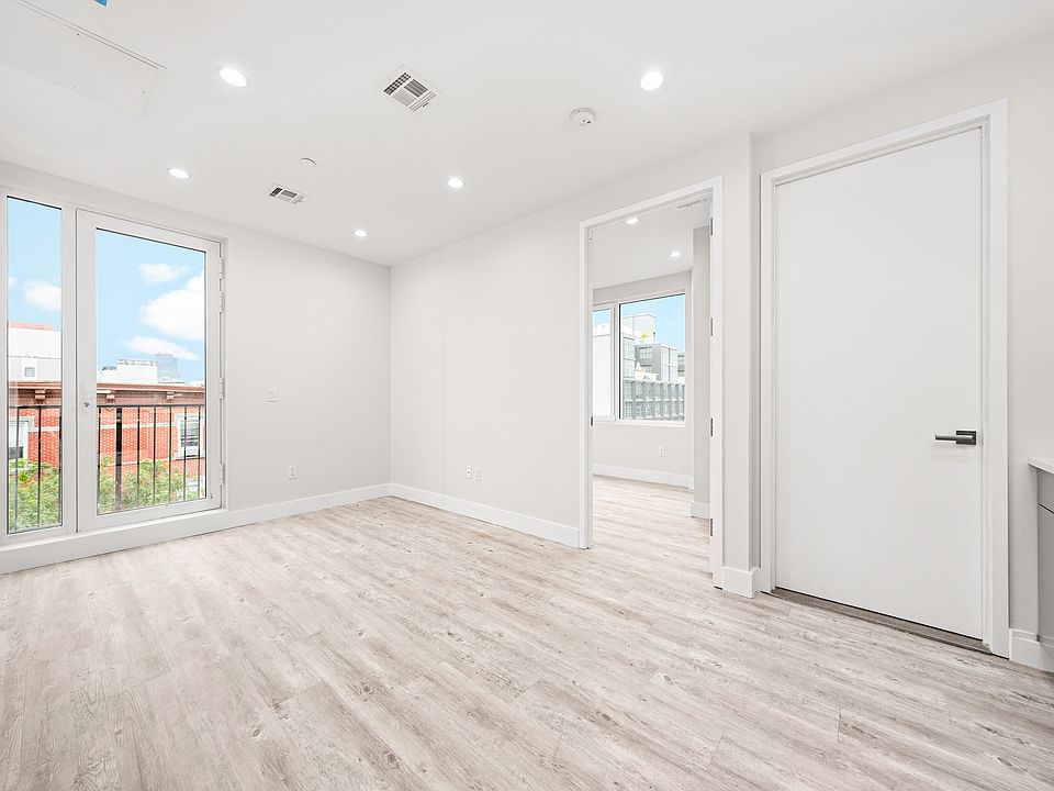1st image of 948 Bergen St #4G