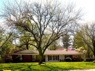 183 Ridgecrest Dr, Chesterfield, MO 63017