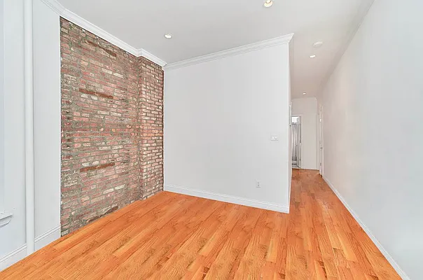 Rented by Living New York | media 8