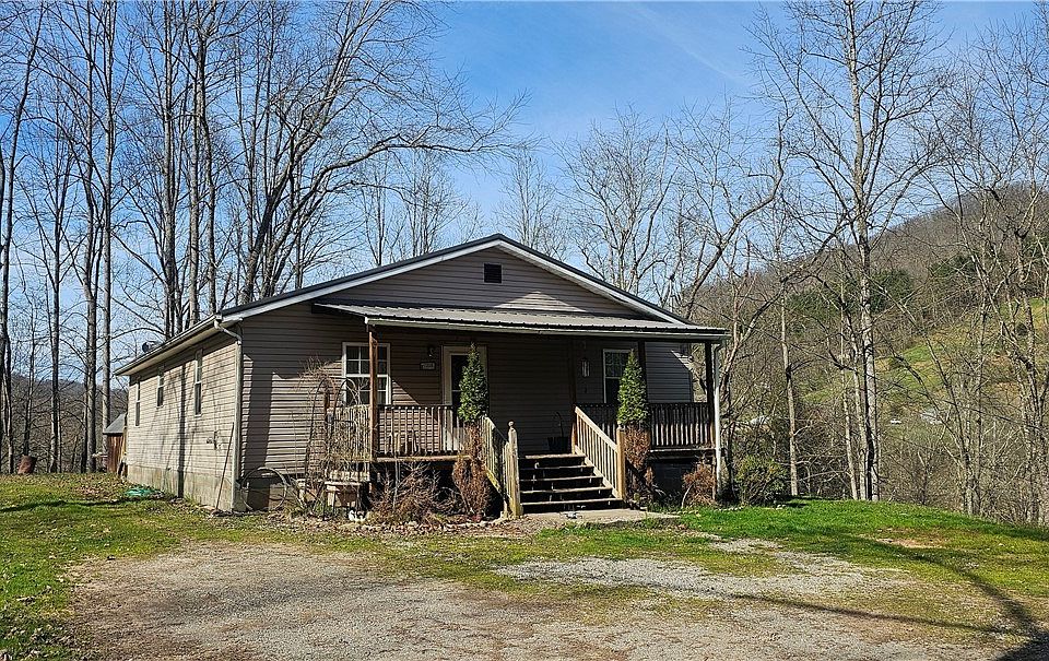 1st image of 70 Strawberry Ln