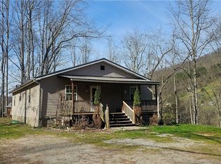 70 Strawberry Ln, Burnsville, WV 26335