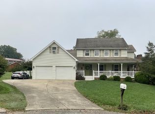 136 Camelot Ct, Russell, KY 41169