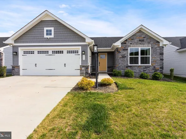 111 Courtyard Ter, New Market, VA 22844