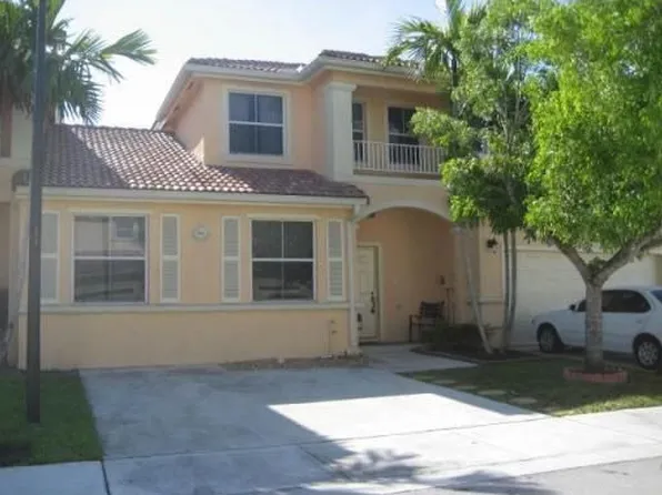 884 NW 131st Ave, Pembroke Pines, FL 33028