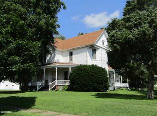 106 W 3rd St, Ridott, IL 61067