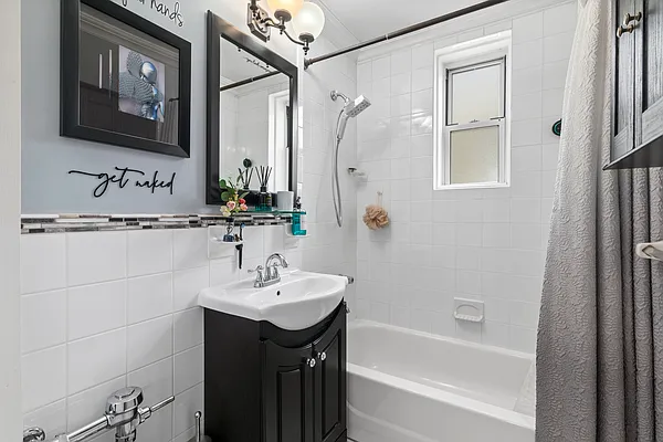 Sold by Douglas Elliman | media 18