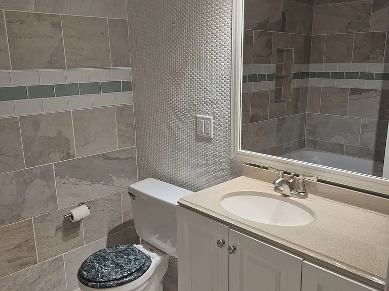 29860 W Twelve Mile Rd #602 — Photo 36