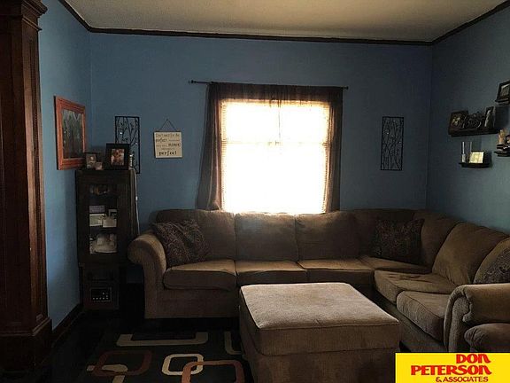 4th image of 104 S Cedar Ave