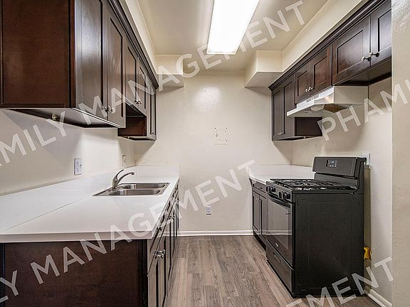 4th image of 451 Anderwood Ct APT B