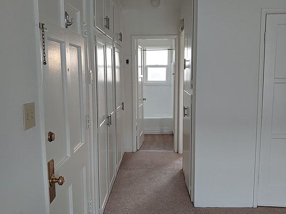 4th image of 146 S Adams St APT 10
