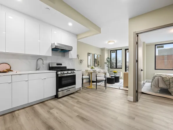 163-07 72nd Avenue image 2 of 14