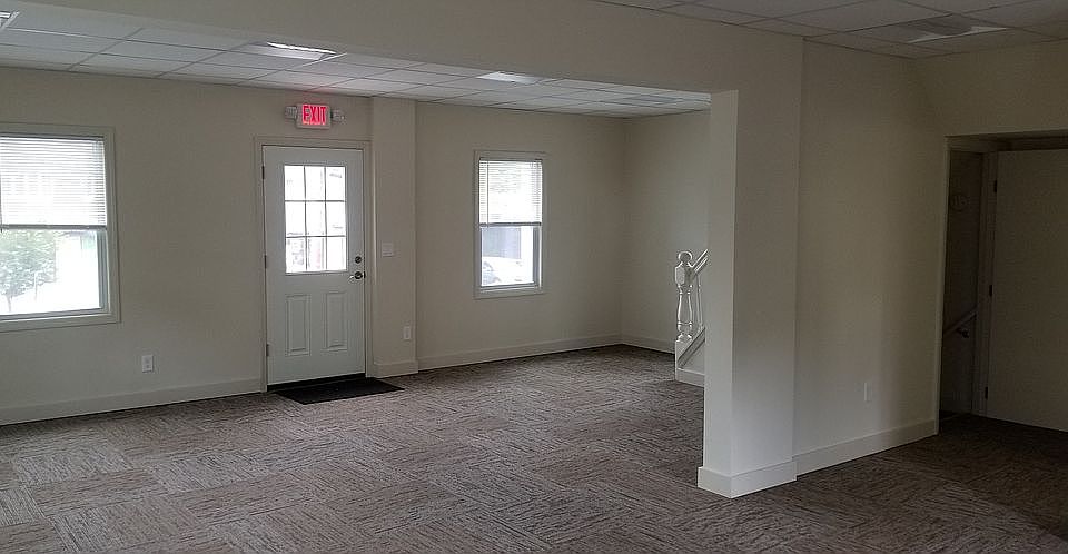 1st image of 160 Roseland Ave