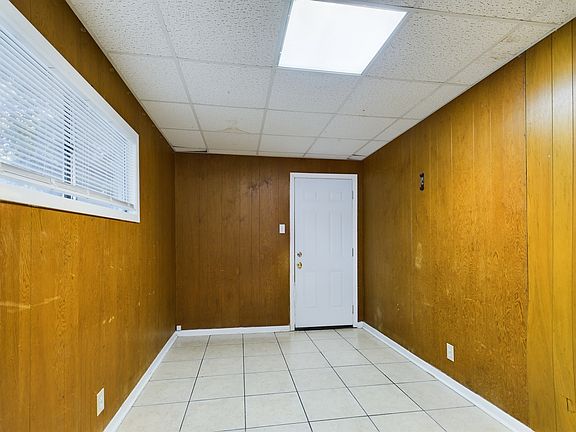 3rd image of 1106 Milner Dr